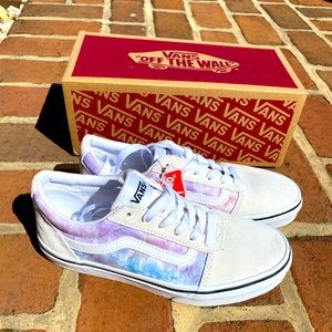 Brand New Girls Vans Ward tie dye heart lace up shoes size 4